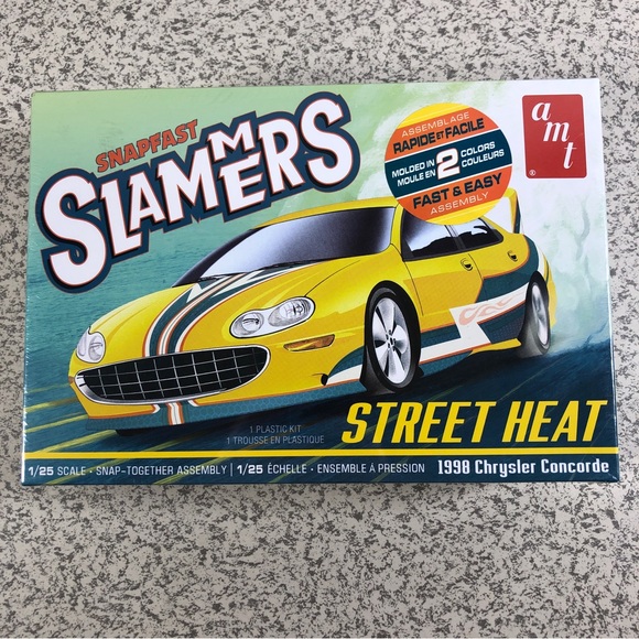 AMT Toys Amt Snapfast Slammers 998 Chrysler Concorde Street Heat